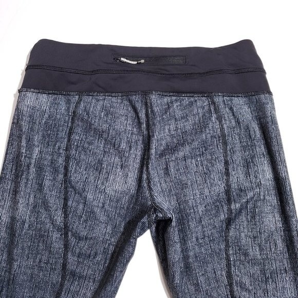 Lululemon Run Inspire Crop II Size 6 Burlap Texture Black Dune Gray Luxtreme - Picture 5 of 12